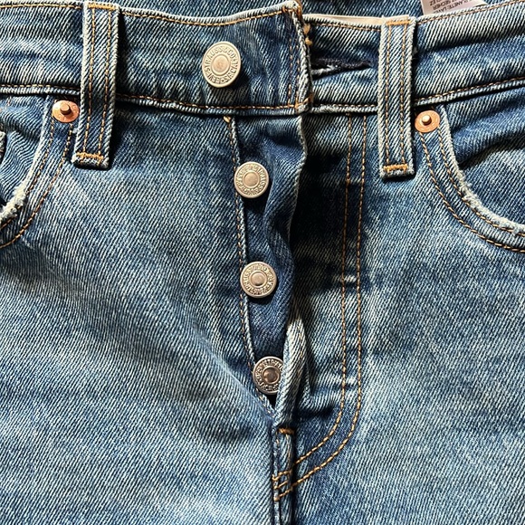 Levi’s wedgie fit tapered ankle jeans - Picture 6 of 6